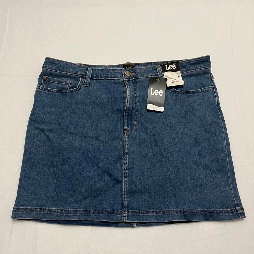 NWT Lee Women's Mid-Rise Relaxed Fit Blue Denim Skort Sz 20M